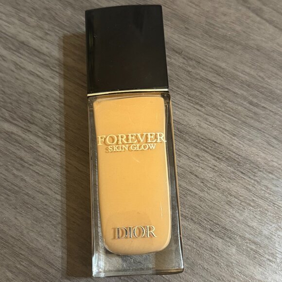 Dior Forever Skin Glow 24 hour radiant foundation with sunscreen in shade 3WP - Picture 1 of 6